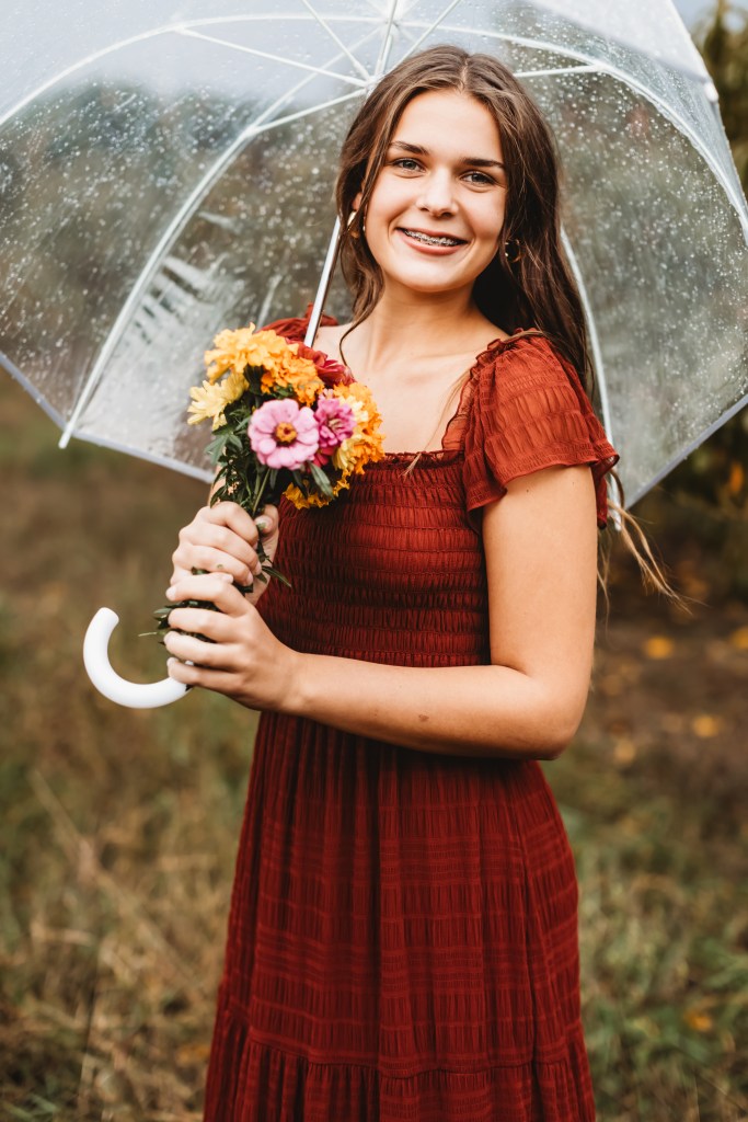 High school senior portrait showing relaxed posing and confidence