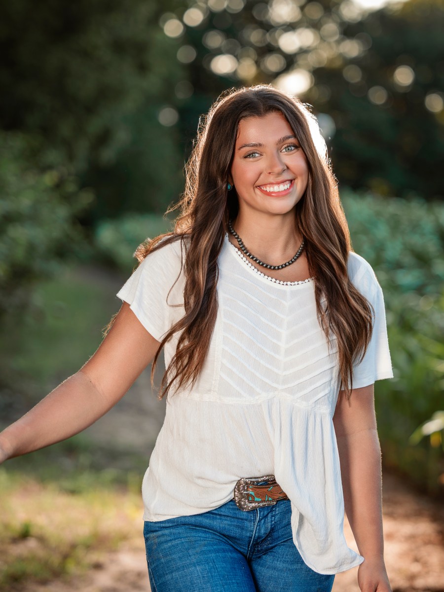 Why I Don’t Make Families Wait Months for Senior Photos | A Two Week Turnaround Done&nbsp;Right