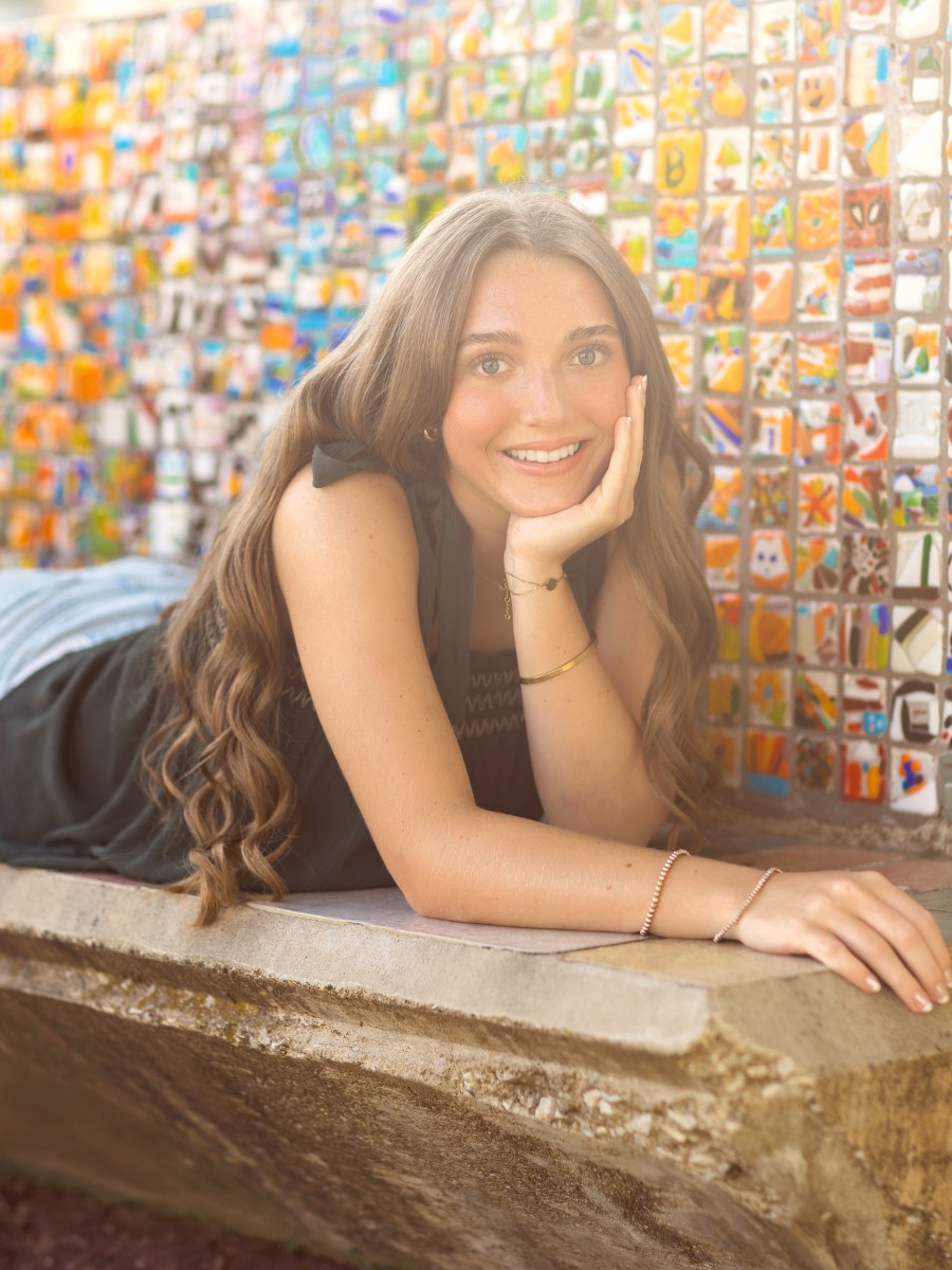 Why the Benton Harbor Arts District is One of My Favorite Places for Senior Pictures in Southwest&nbsp;Michigan